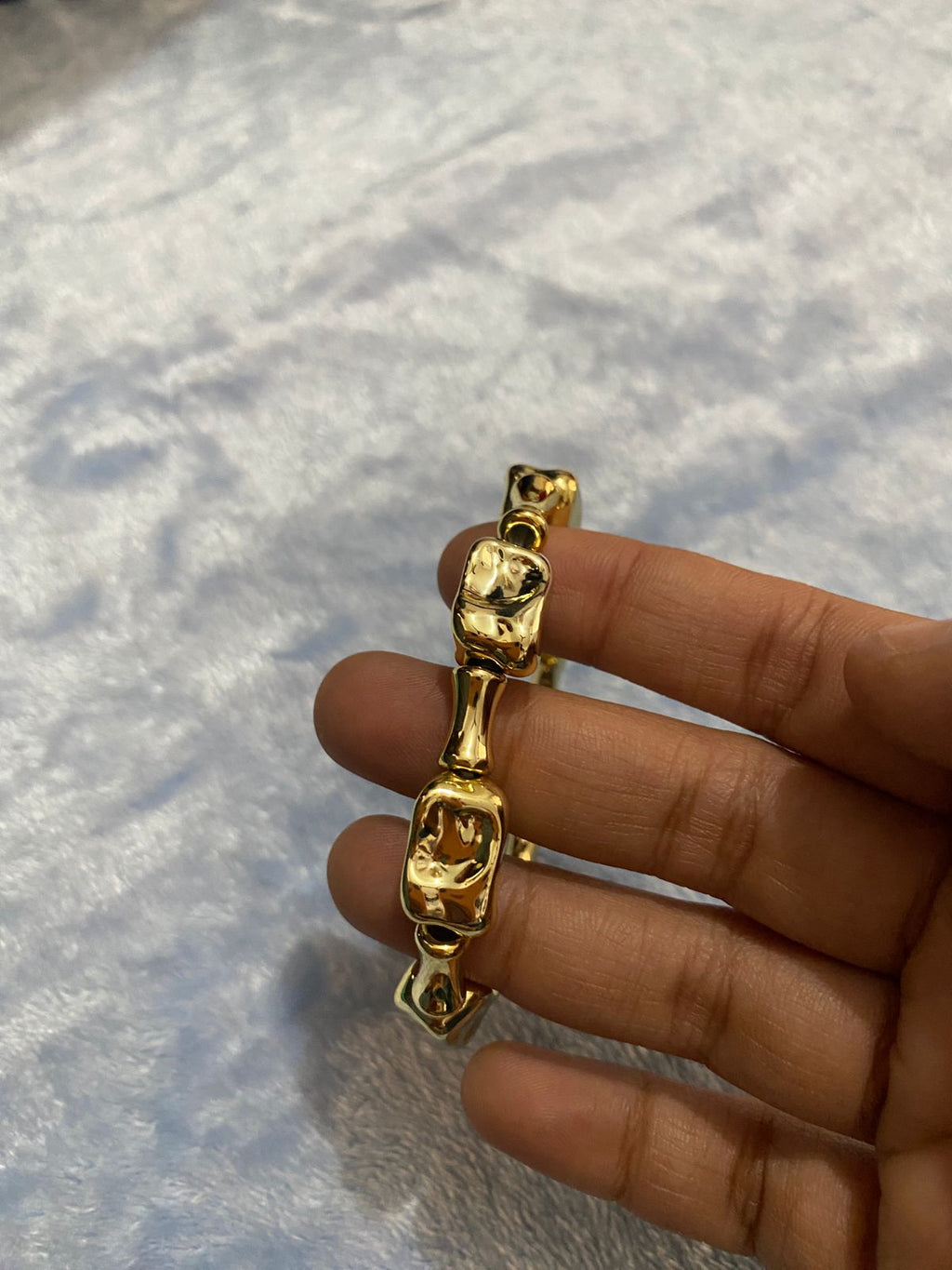 Golden_stretch_bracelet__bracelet